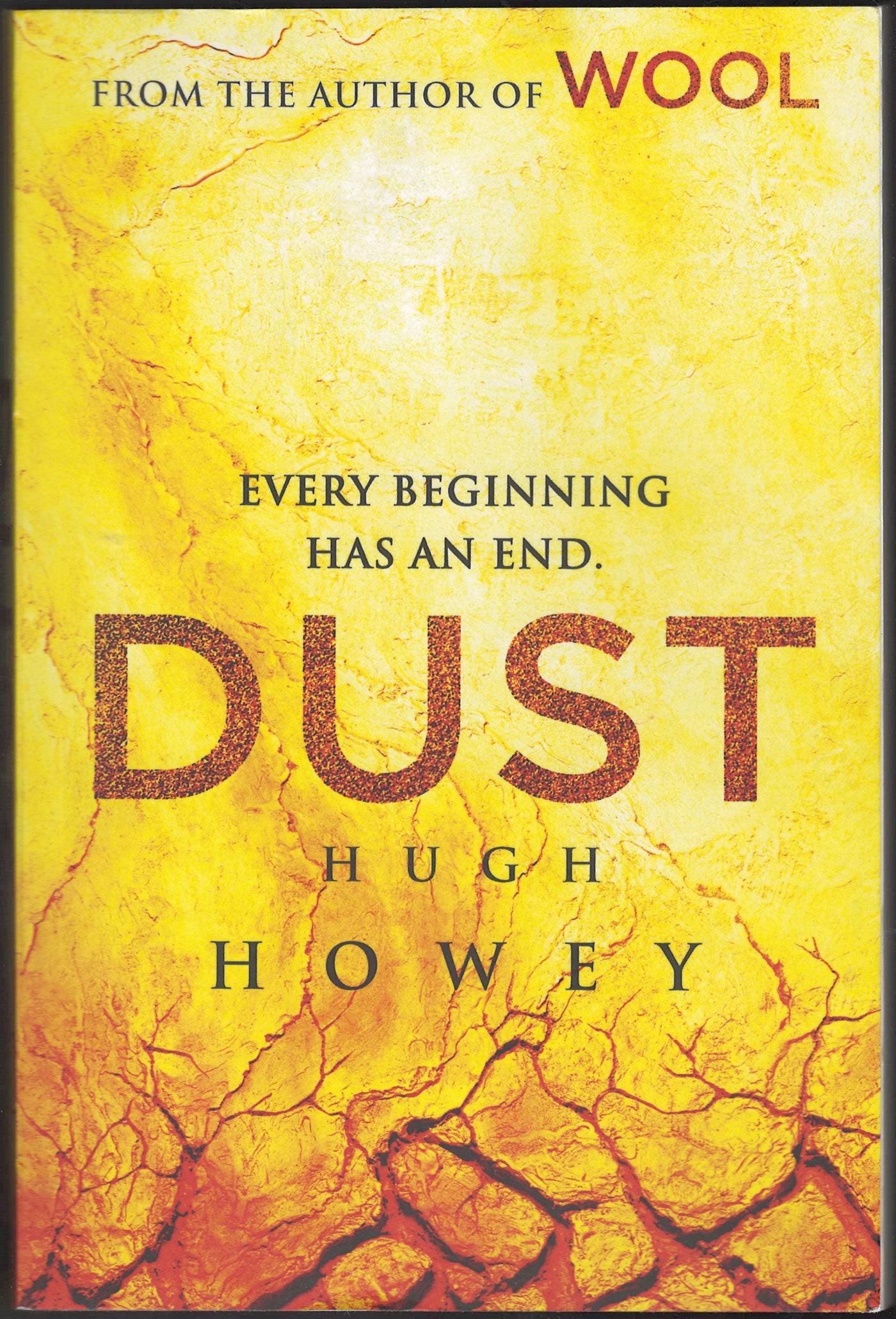 Dust by Hugh Howey front cover
