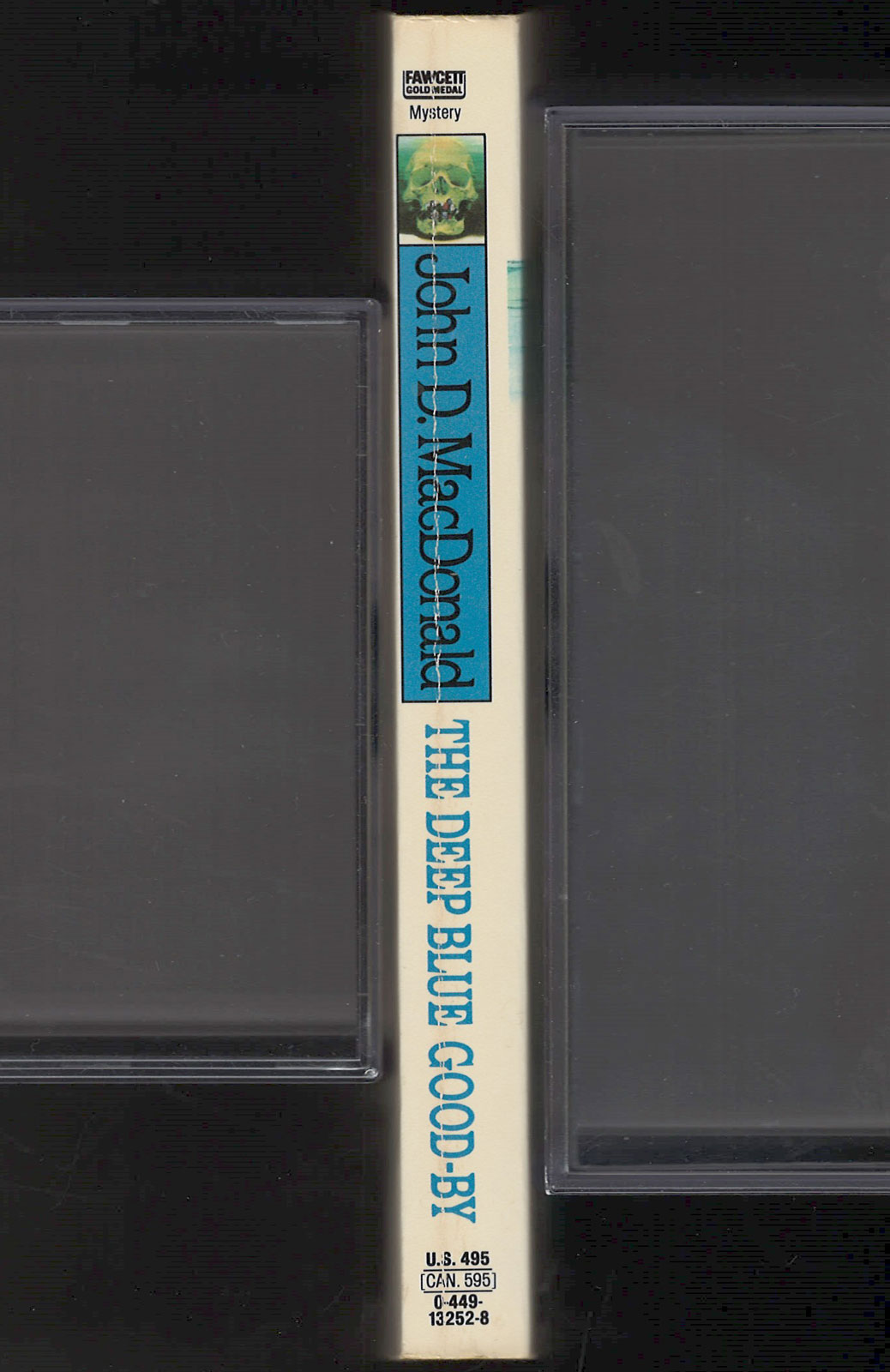 The Deep Blue Good-by by John D. MacDonald spine