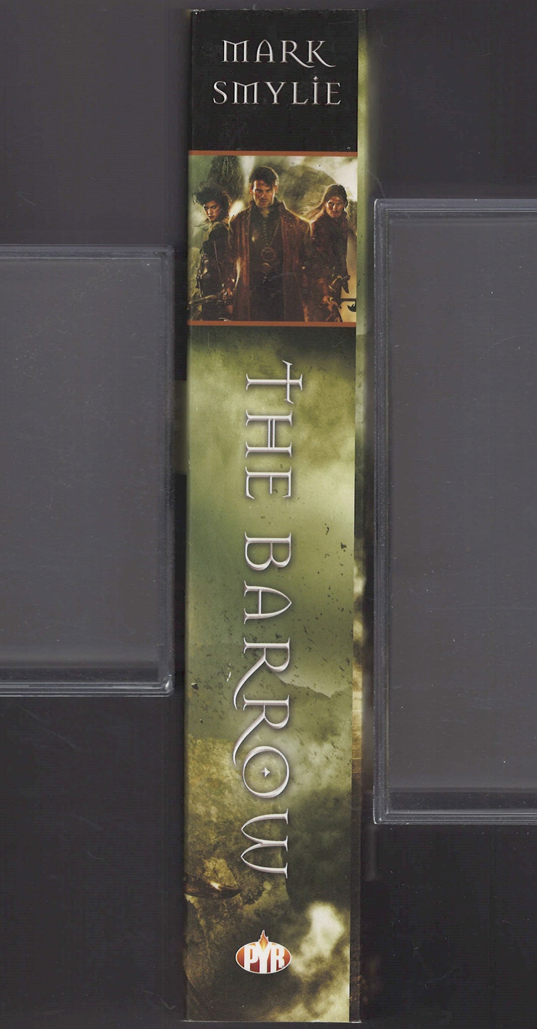 The Barrow by Mark Smylie spine