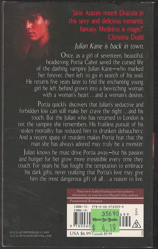 The Vampire Who Loved Me by Teresa Medeiros back cover