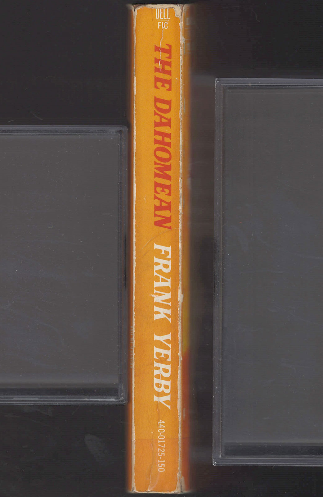 The Dahomean by Frank Yerby spine