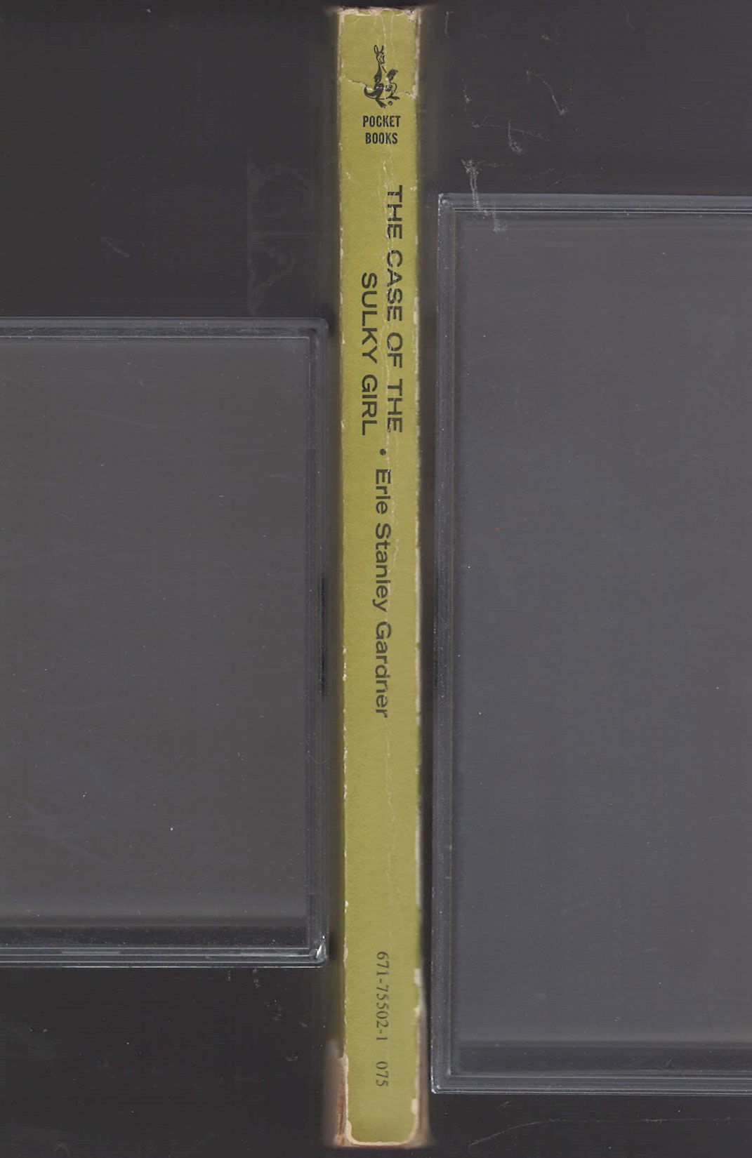 The Case of the Sulky Girl by Erle Stanley Gardner spine