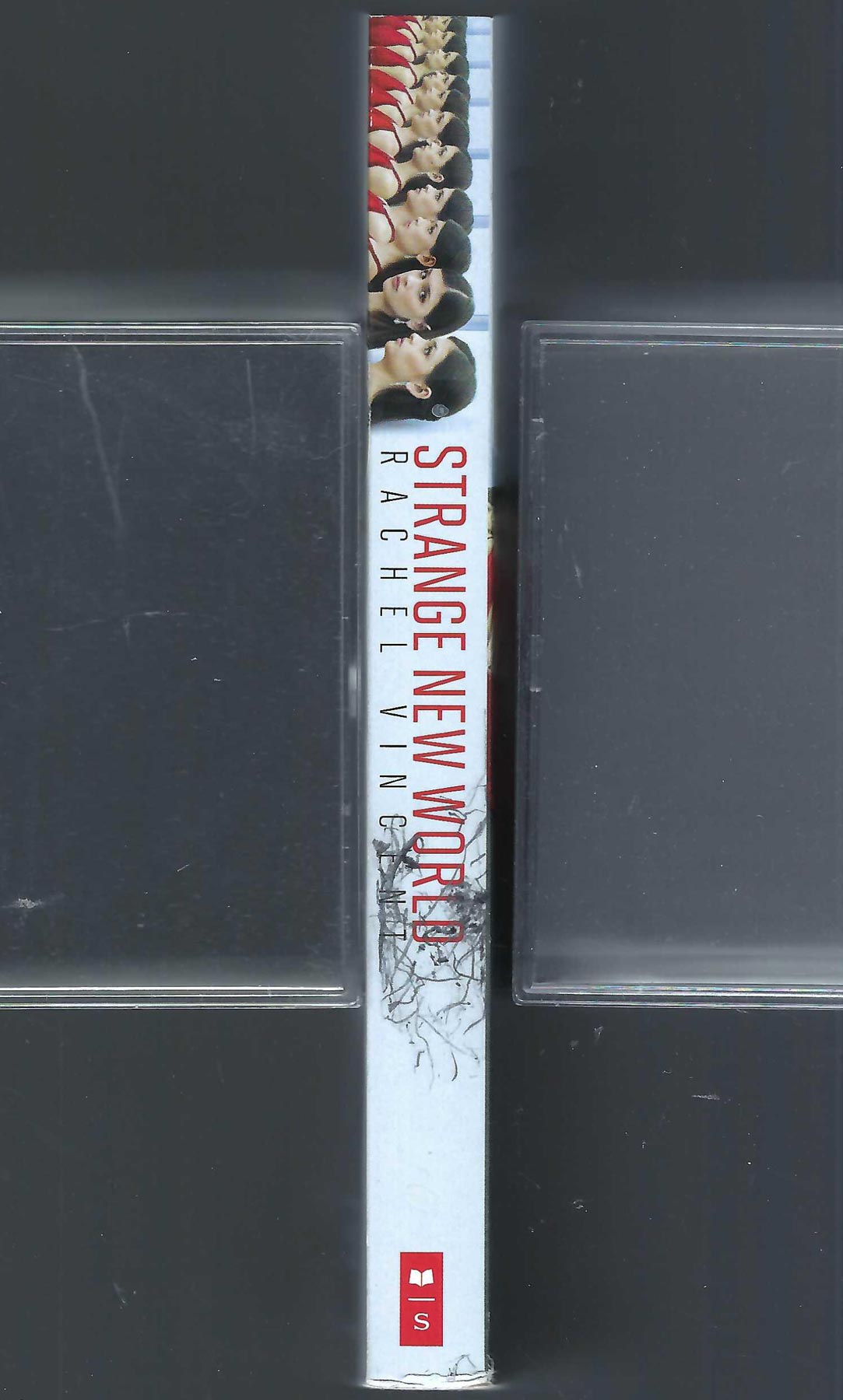 Strange New World by Rachel Vincent spine