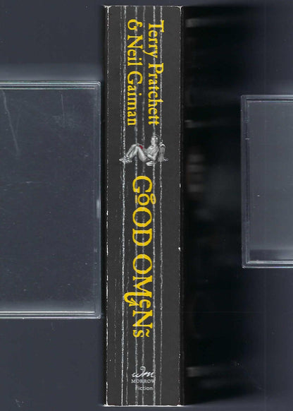 Good Omens by Neil Gaiman and Terry Pratchett spine