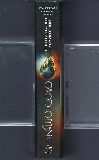 Good Omens by Neil Gaiman and Terry Pratchett spine