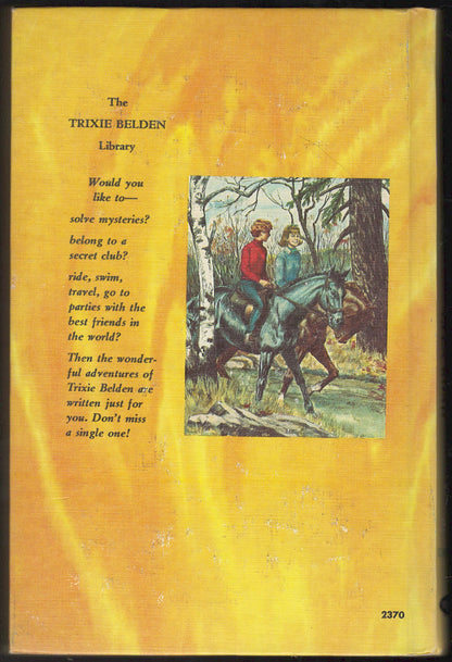 Back cover of Trixie Belden and the Mystery Off Glen Road by Julie Campbell with an illustration of two characters on a horses.