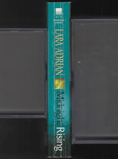 Midnight Rising by Lara Adrian spine