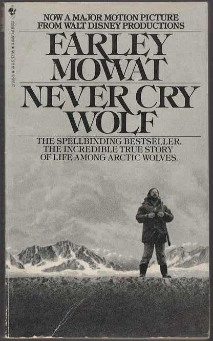 Never Cry Wolf by Farley Mowat front cover
