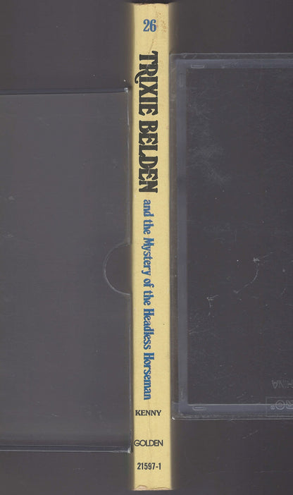 Trixie Belden and the Mystery of the Headless Horseman spine
