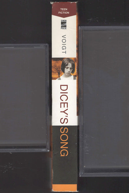Dicey's Song by Cynthia Voigt spine