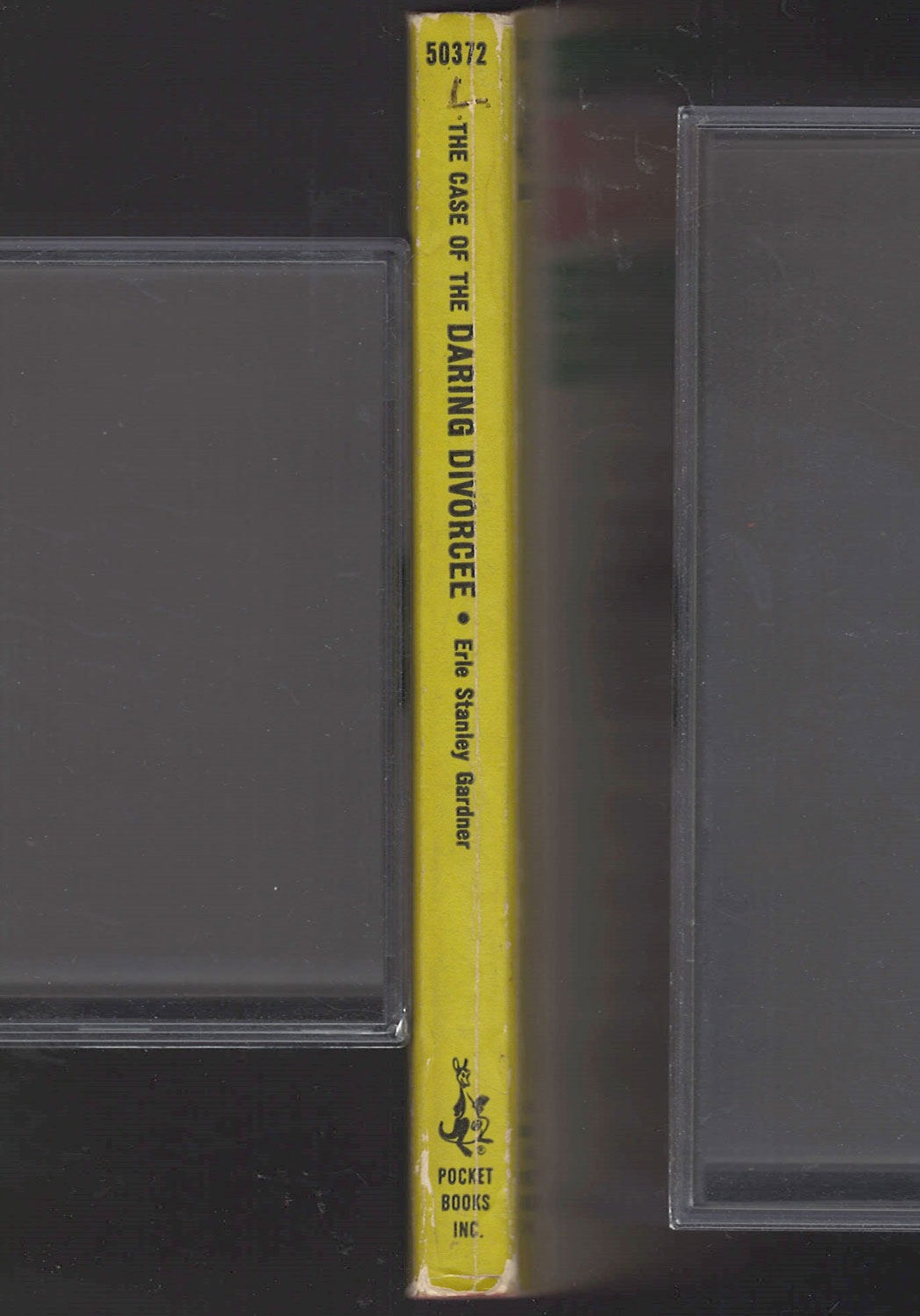 The Case of the Daring Divorcee by Erle Stanley Gardner spine
