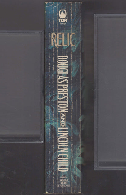 Relic by Douglas Preston and Lincoln Child spine
