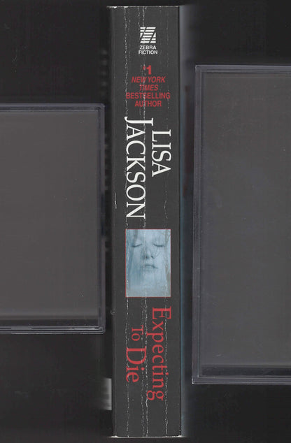 Expecting to Die by Lisa Jackson spine