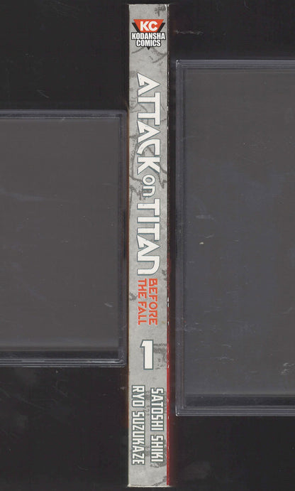 Attack on Titan by Ryo Suzukaze and Satishi Shiki spine