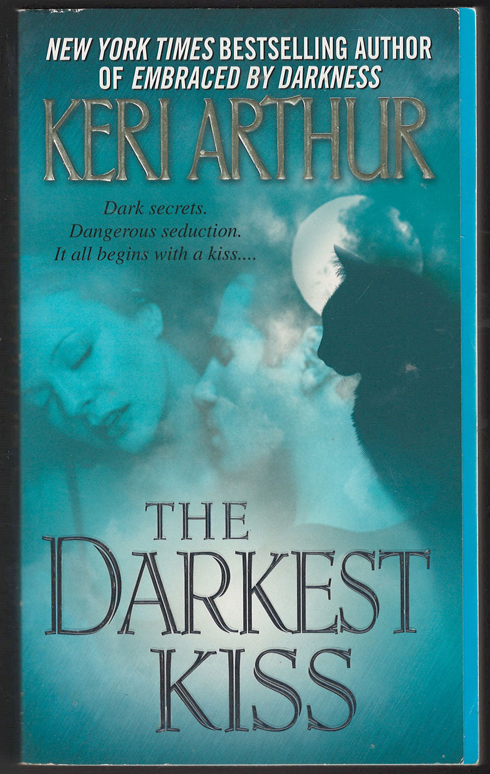 Darkest Kiss by Keri Arthur front cover