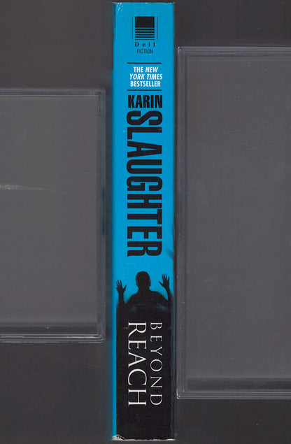 Beyond Reach by Karin Slaughter spine