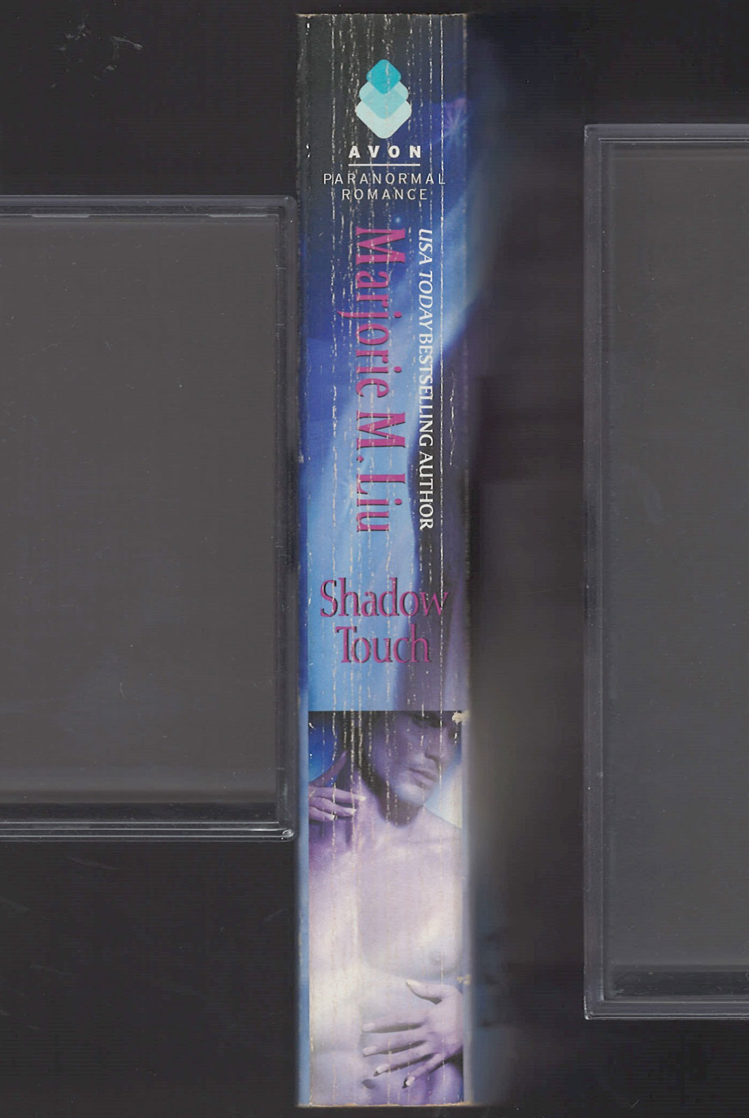 Shadow Touch by Marjorie M. Liu spine