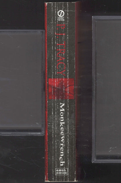 Monkeewrench by P. J. Tracy spine