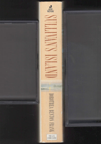 Sullivan's Island by Dorothea Benton Frank spine