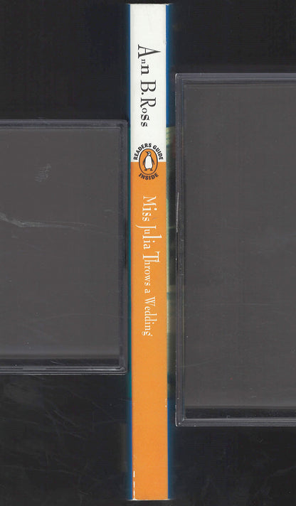 Miss Julia Throws a Wedding by Ann Ross spine