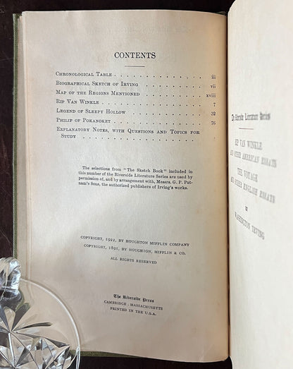 Essays from the Sketch Book by Washington Irving contents and copyright info.