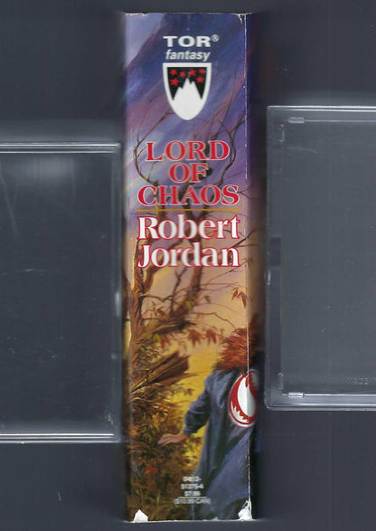 Lord of Chaos (Wheel of Time #6) by Robert Jordan spine